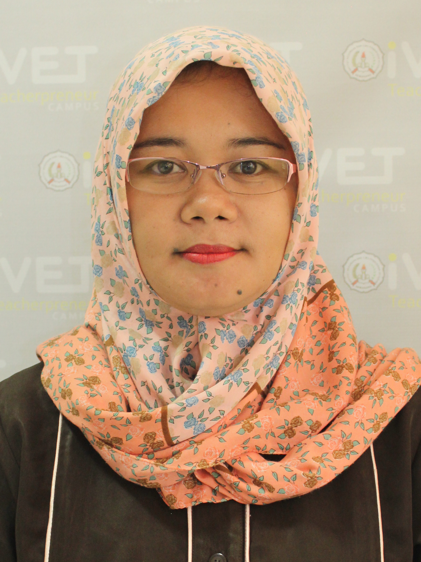 Foto Siti Nurindah Sari, S.Pd. M.Pd